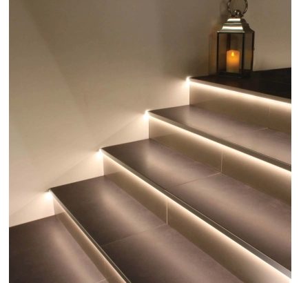 benzi cu LED-uri